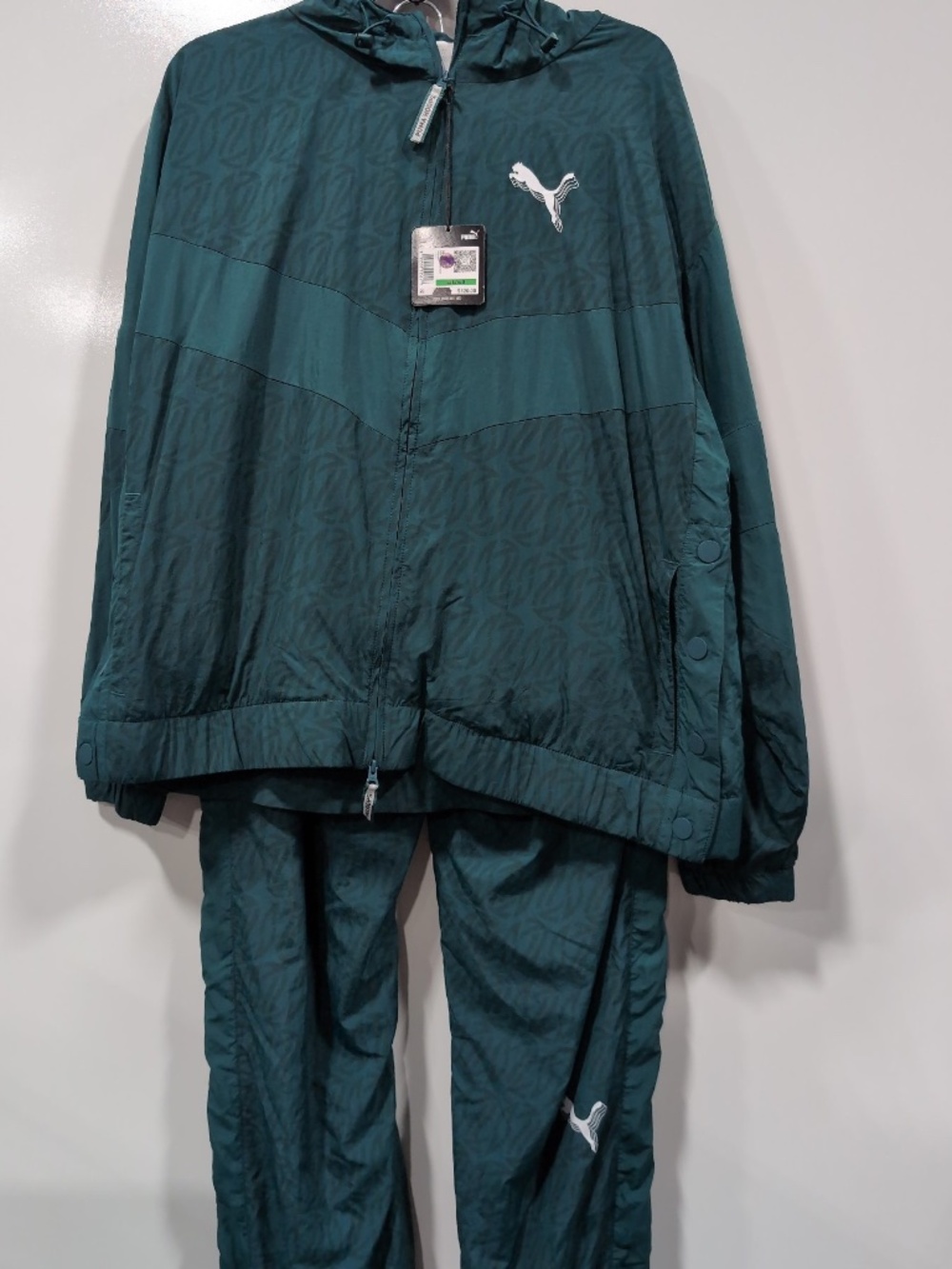 New with tags Green Puma Hoops Sweatsuit L